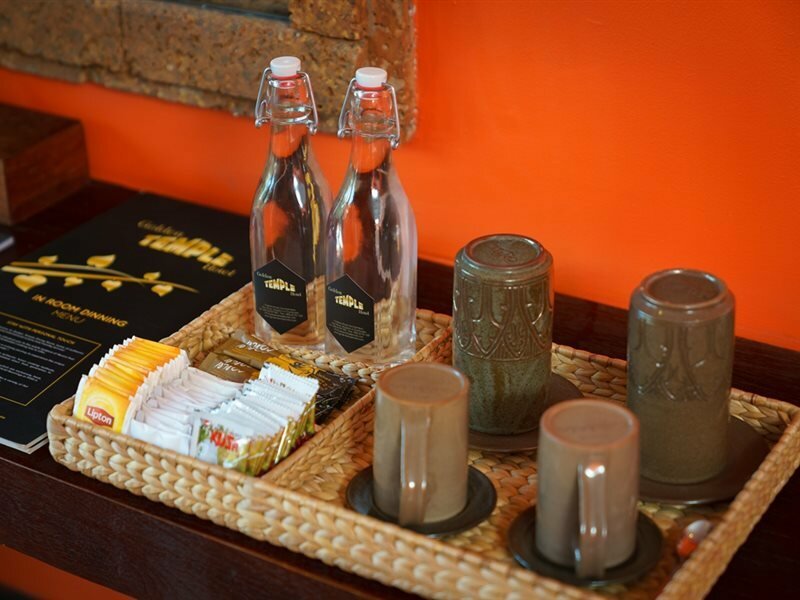 Фото Golden Temple Hotel