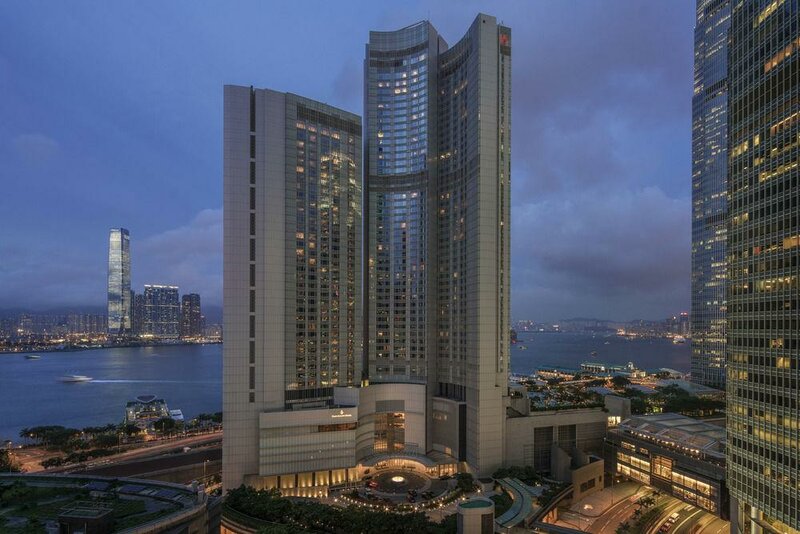 Гостиница Four Seasons Hotel Hong Kong в Гонконге