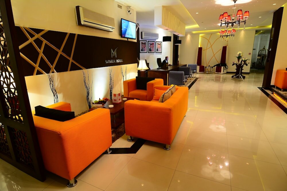 Фото Meneur Hotel