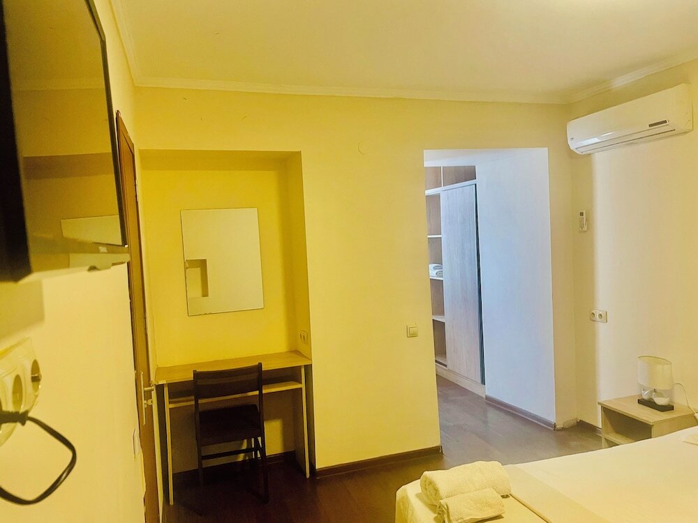 Фото Hostel Bon Voyage