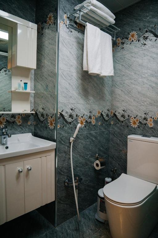 Фото The Clocktower Hotel