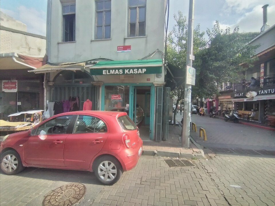 Tienda de carnes, embutidos Elmas Meat and Chicken Gallery, , foto