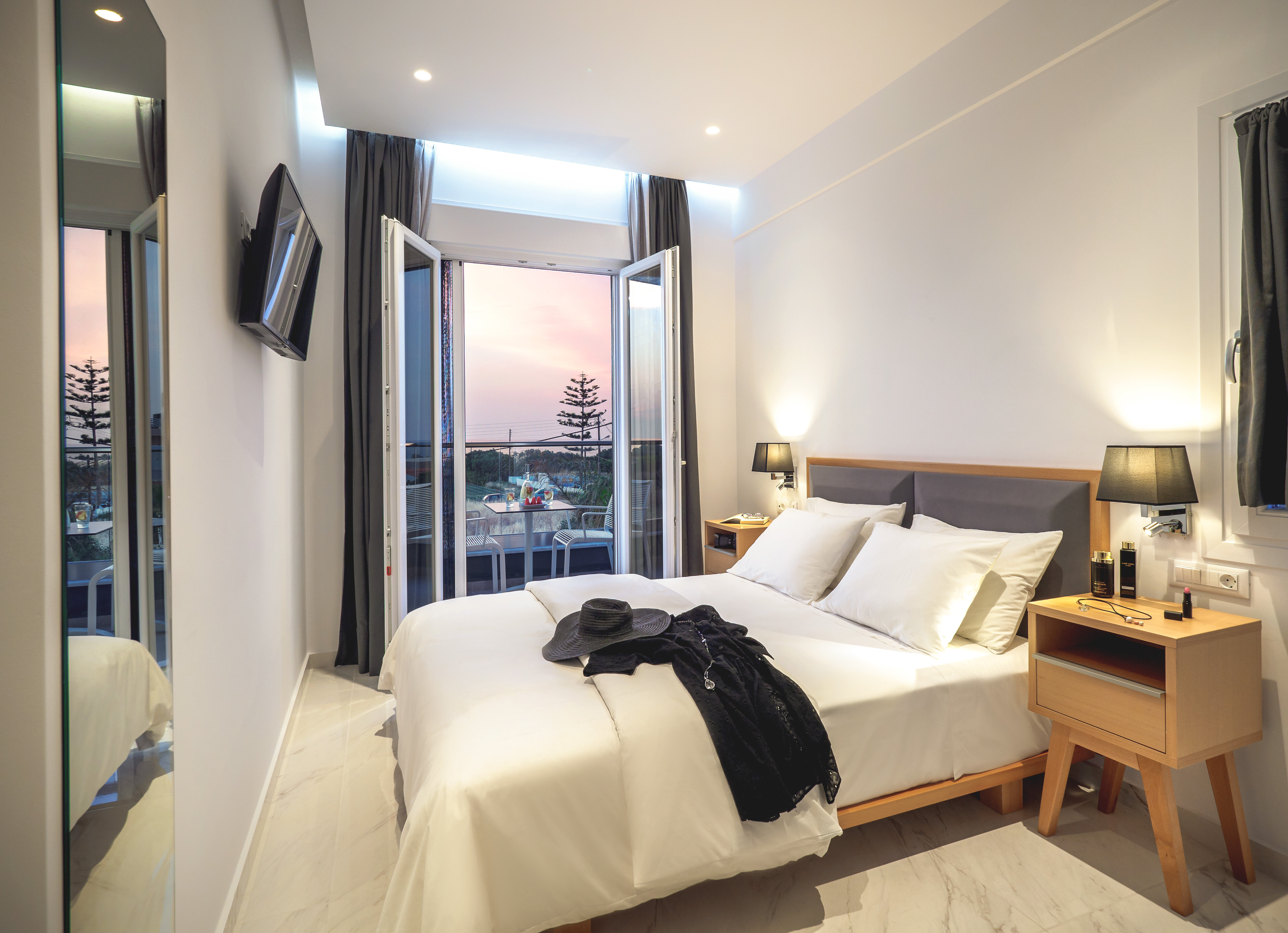 Фото Elysian Suites