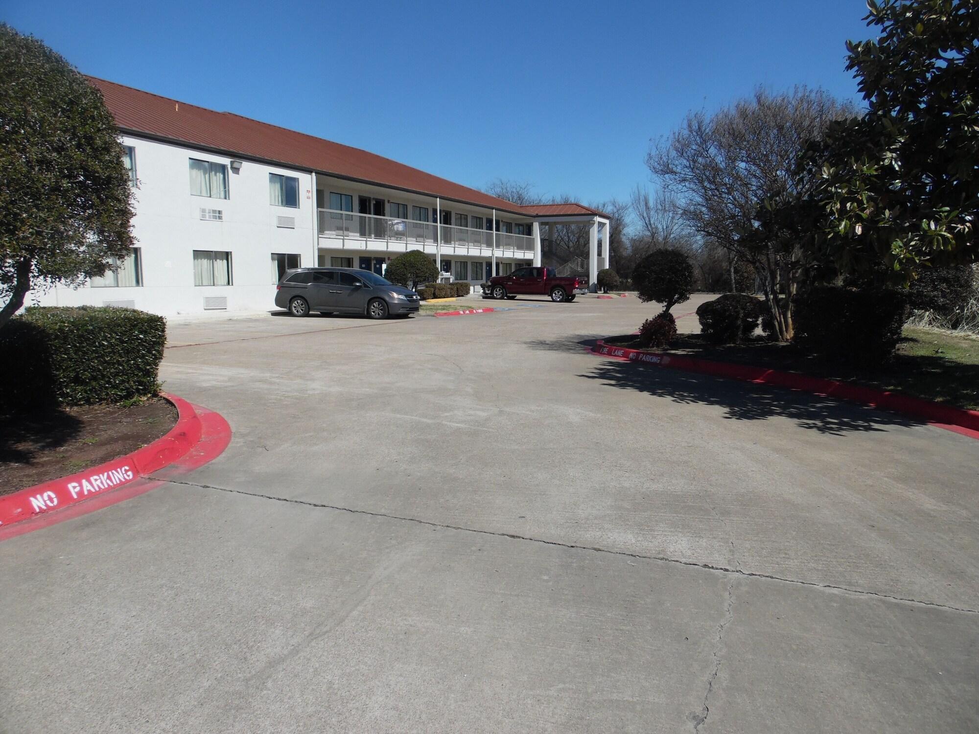Фото Motel 6 Ennis, Tx