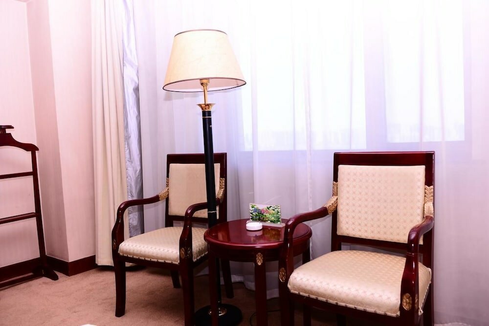 Фото Harbin Kunlun Hotel (Railway Station Museum)