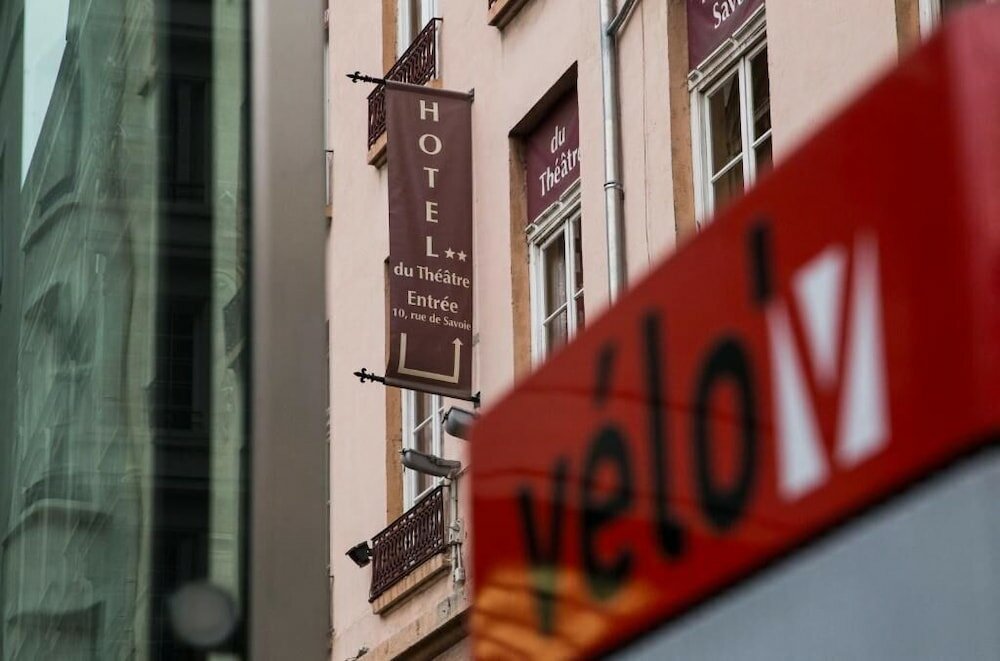 Фото Hotel du Theatre