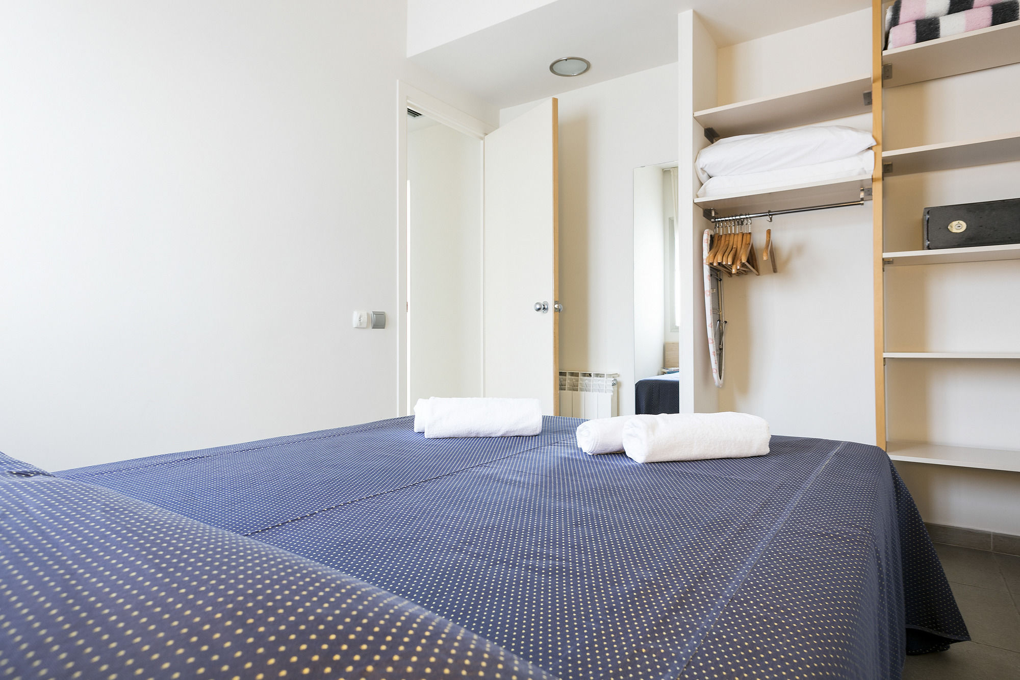 Фото Apartamentos Castellmar