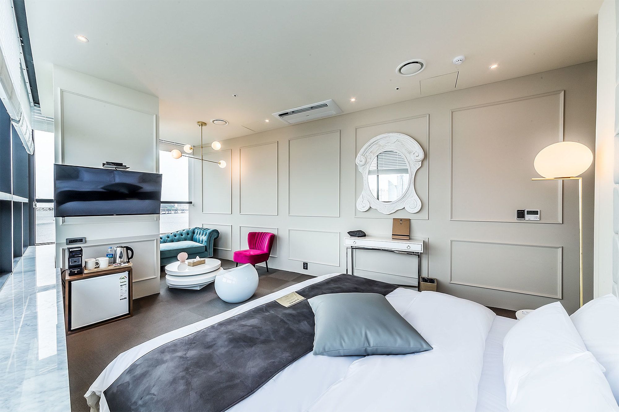 Фото H Avenue Hotel