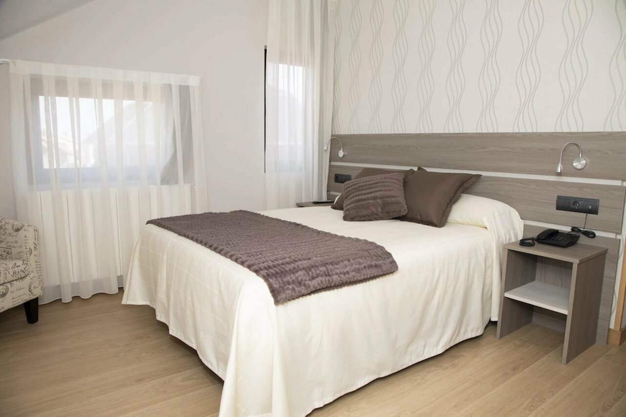 Фото Hotel Mercedes