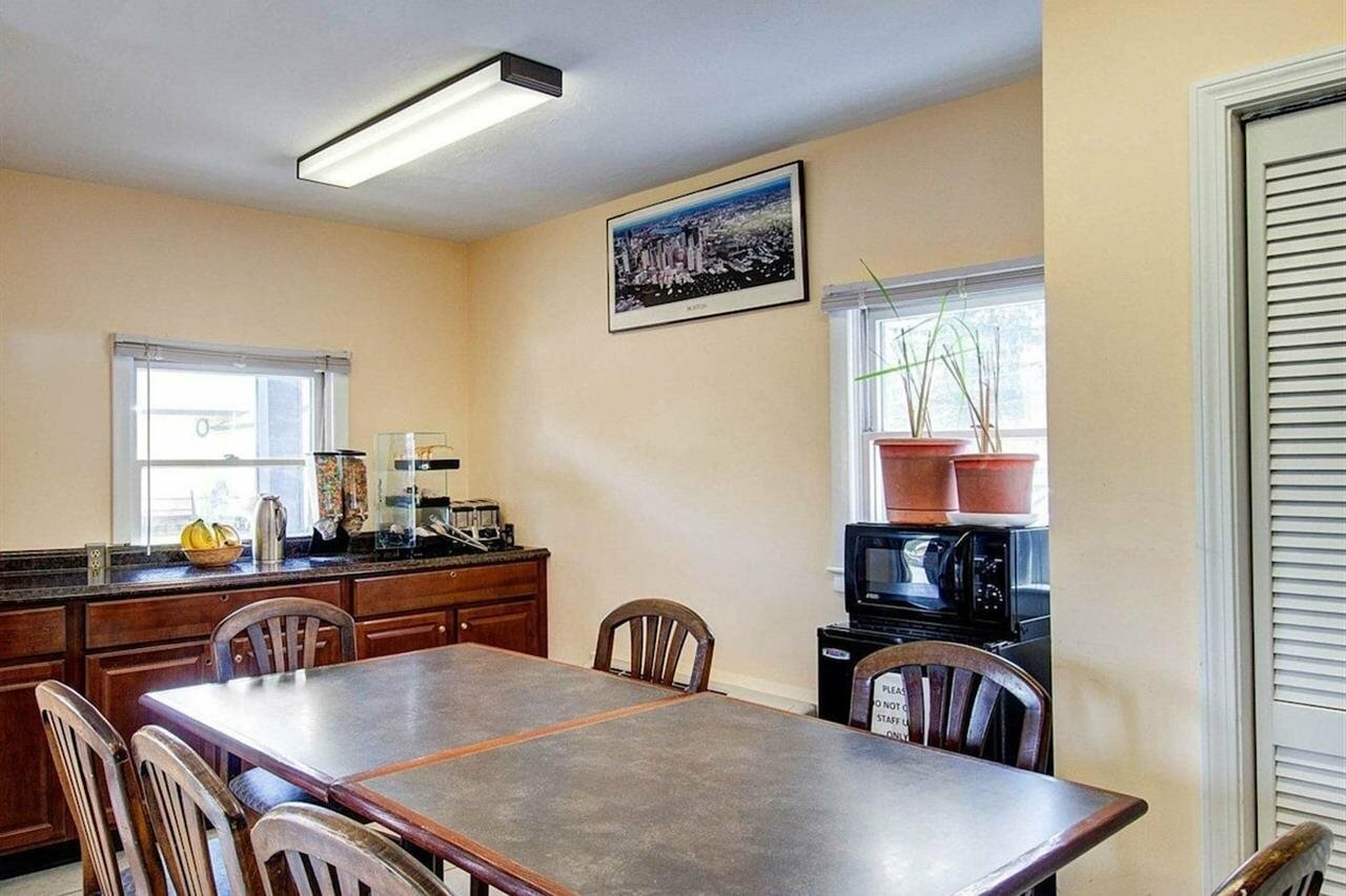 Фото Econo Lodge Sharon