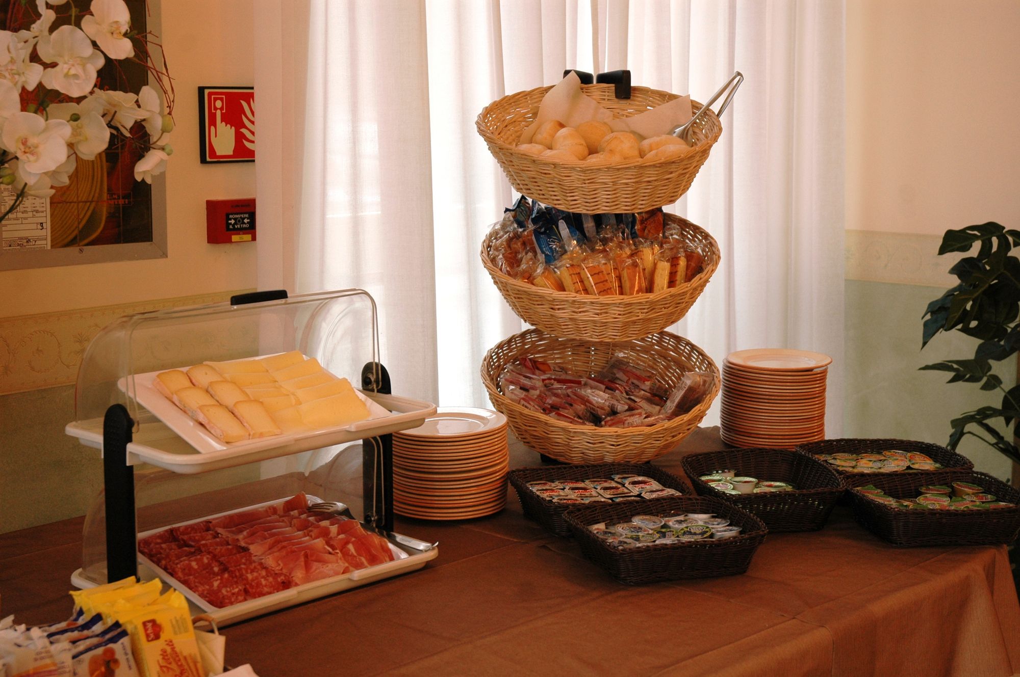 Фото Hotel Promessi Sposi