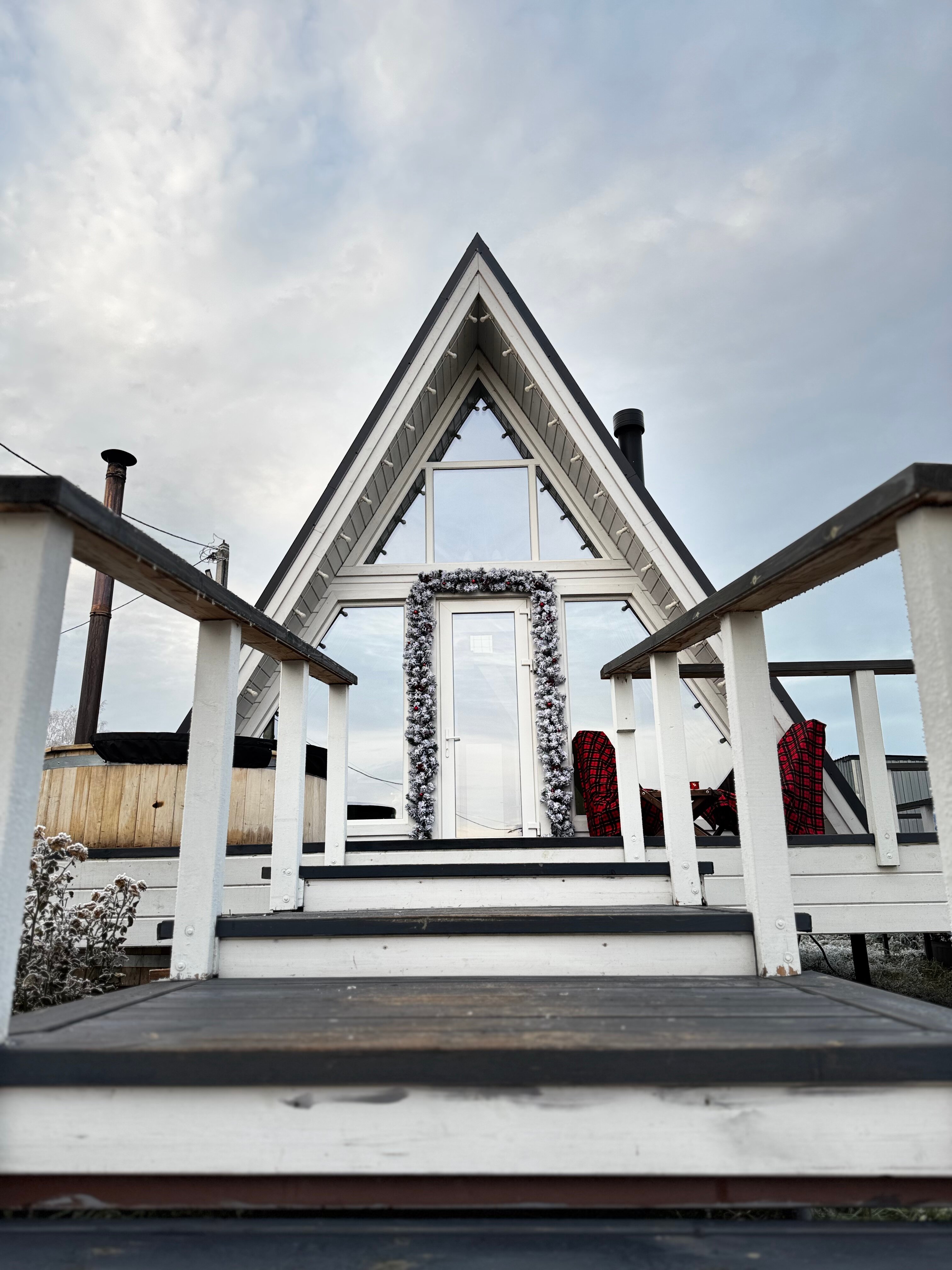 Фото White glamp