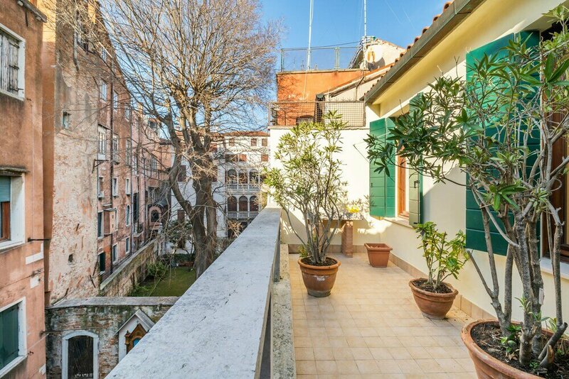 Гостиница Del Remer Apartment - 5mins from San Marco sq в Венеции