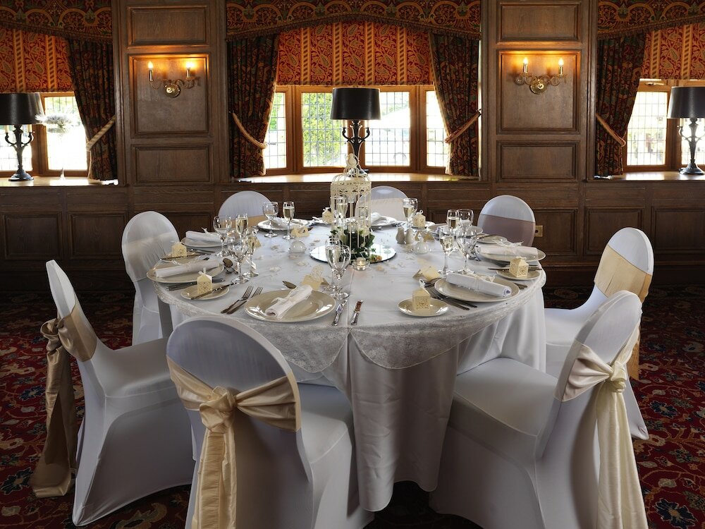 Фото The Royal Toby Hotel