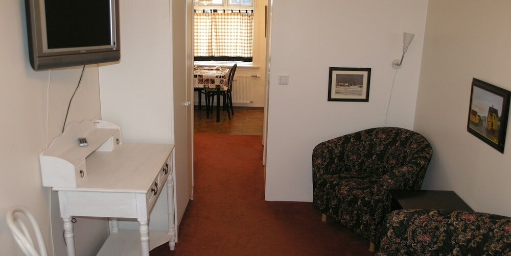 Фото Three Sisters Studio Apartments