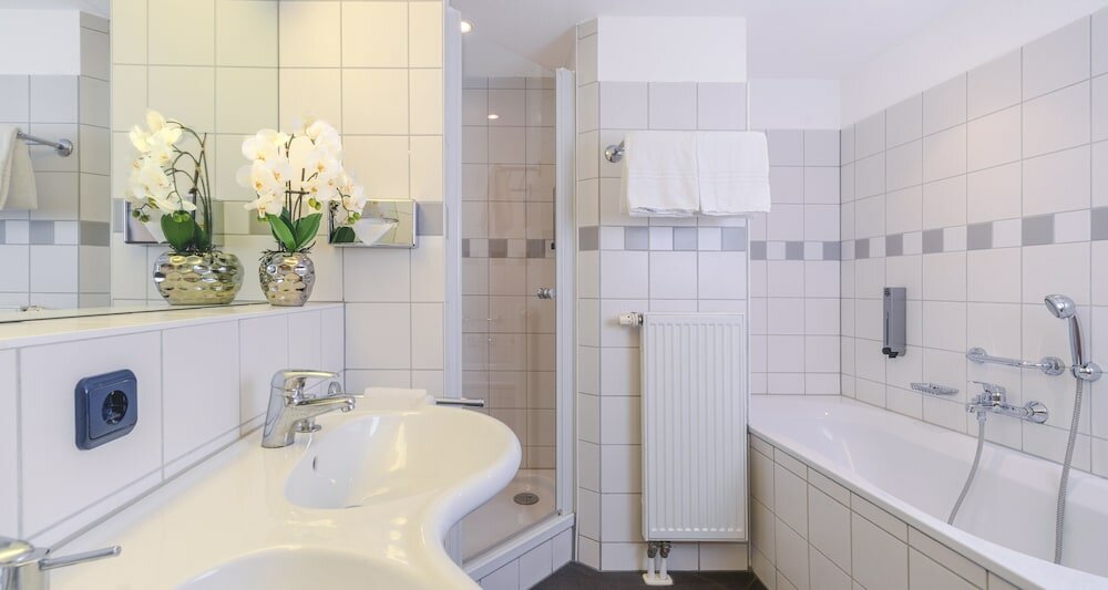 Фото Plaza Inn Köln Pulheim