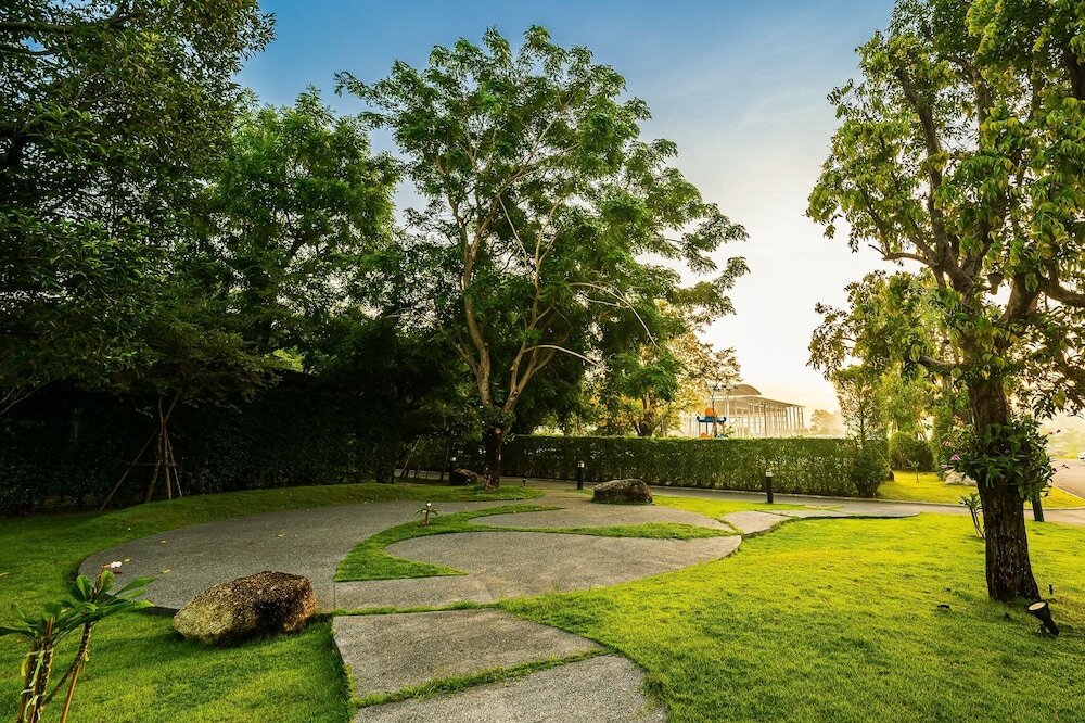 Фото Chatnipa Beach Resort by Morseng