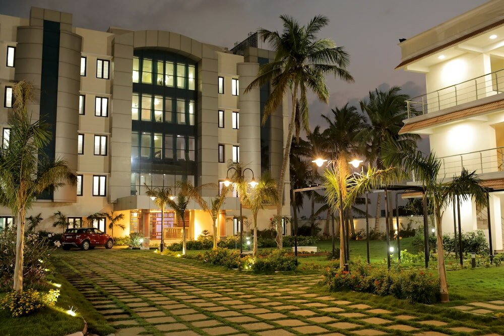 Фото Отель Lee Crysstal