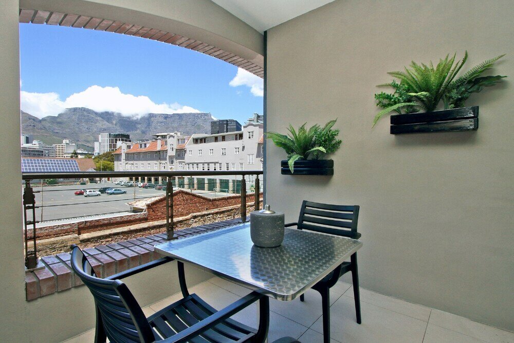 Фото ITC Hospitality Group Two Bedrooms Metropollis Building