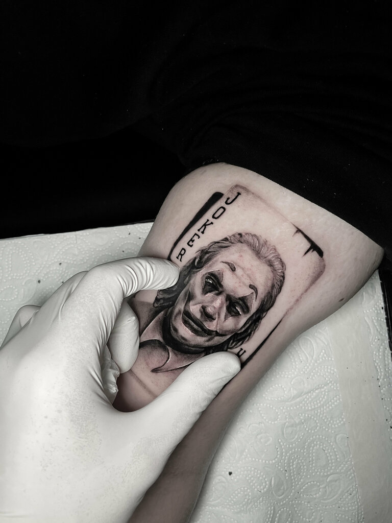 Tattoo studio BlackBuzz, Moscow, photo