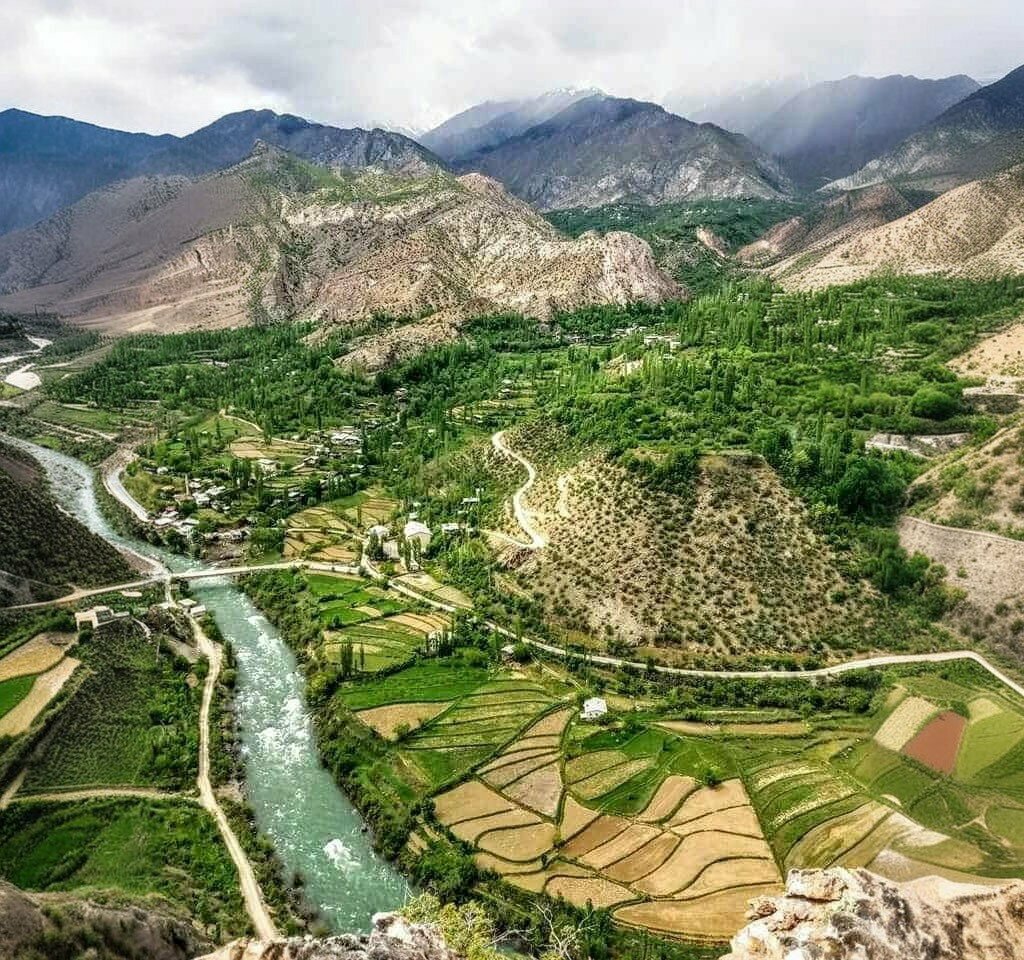 Landmark, attraction Peterek Castle, Yusufeli, photo