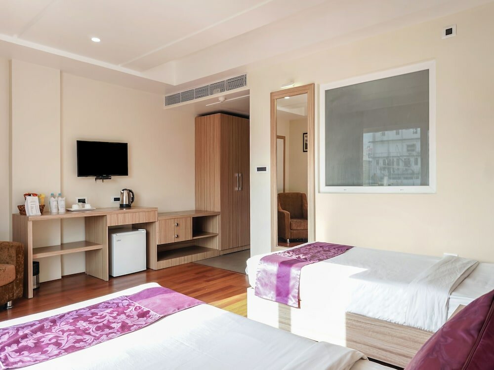 Фото Treebo Tryst Hotel The Kalyaniz