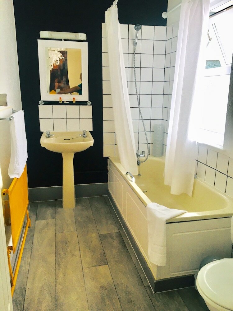 Фото The Waterfront Inn