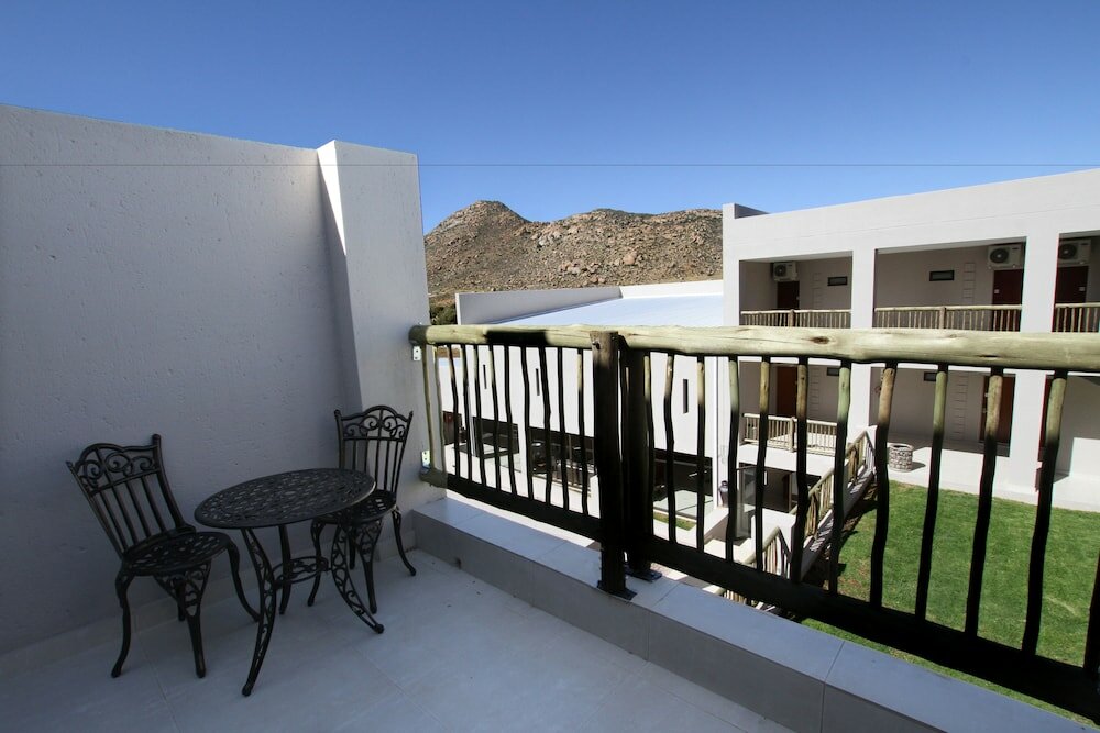 Фото Springbok Inn by Country Hotels