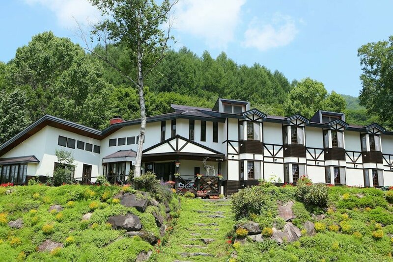 Гостиница Minakami Kogen Pension Chalet La Neige
