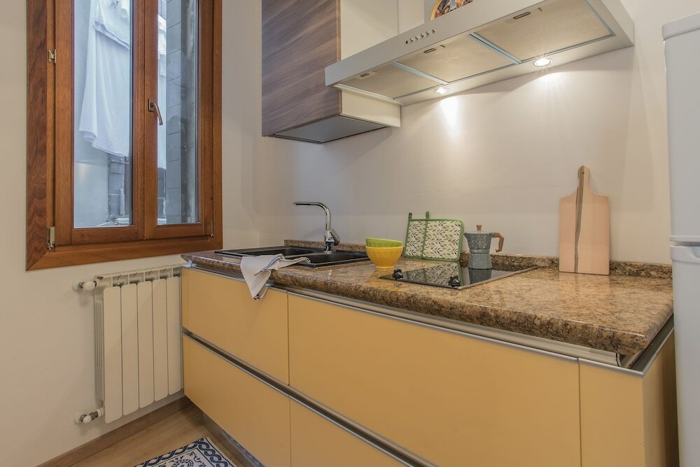 Фото Venezia - Calle Campanile 3076