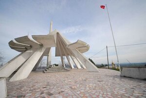 Akcakoca Memorial Tomb (Kocaeli, Kandira, Babakoy Neighborhood, Mollahasan Pinari Location Cluster Houses), museum