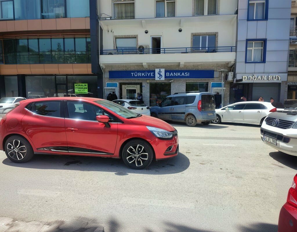 ATM Turkey Is Bank ATM, Beysehir, photo