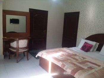 Фото Hilltop Hotel