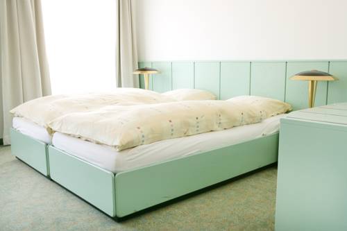 Фото La Couronne