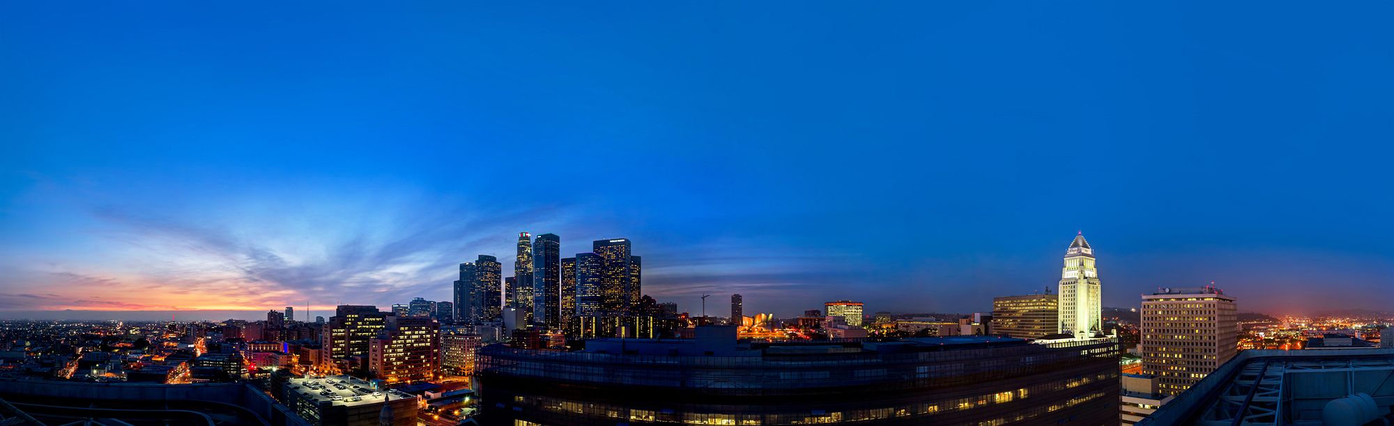 Фото DoubleTree by Hilton Hotel Los Angeles Downtown