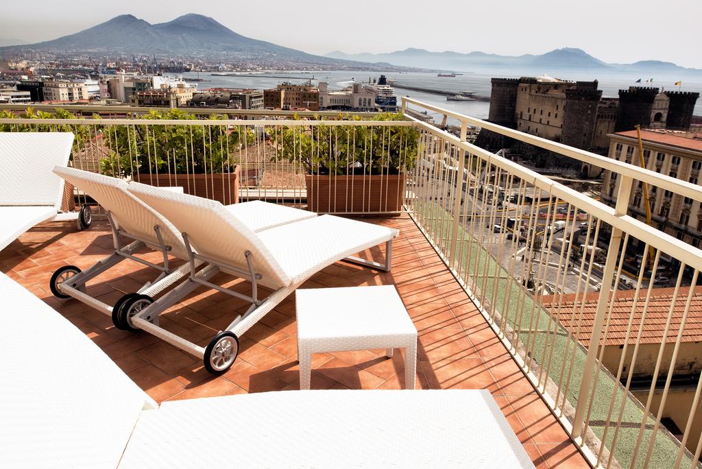 Фото Renaissance Naples Hotel Mediterraneo