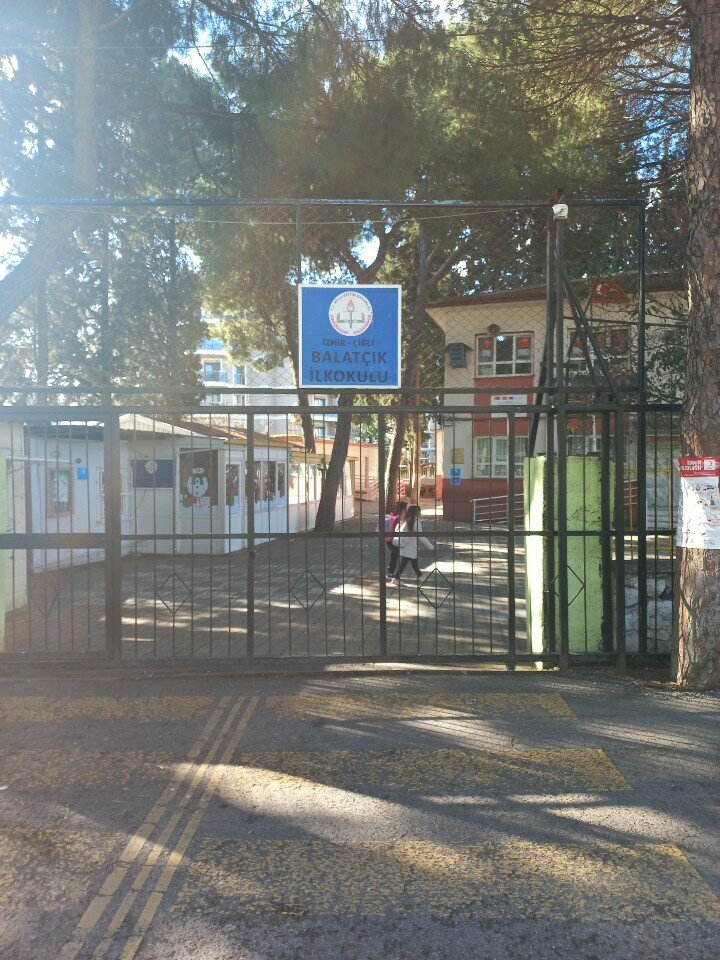 Primary school Balatcik Ilkogretim Okulu, Izmir, photo