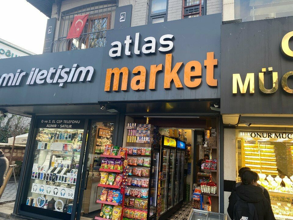 Grocery Atlas Market, Istanbul, photo