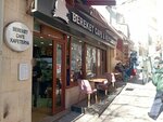 Bereket Cafe & Restaurant (İstanbul, Beyoğlu, Arap Cami Mah., Billur Sok., 10) ، مطعم