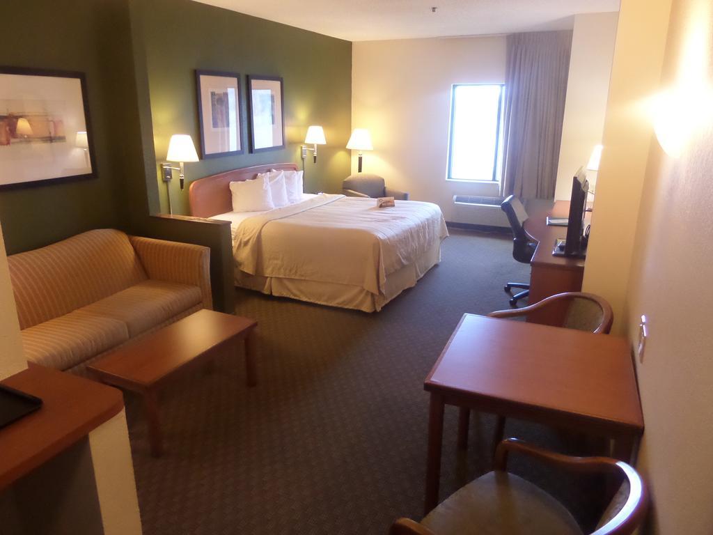 Фото Quality Inn & Suites Lake Charles South