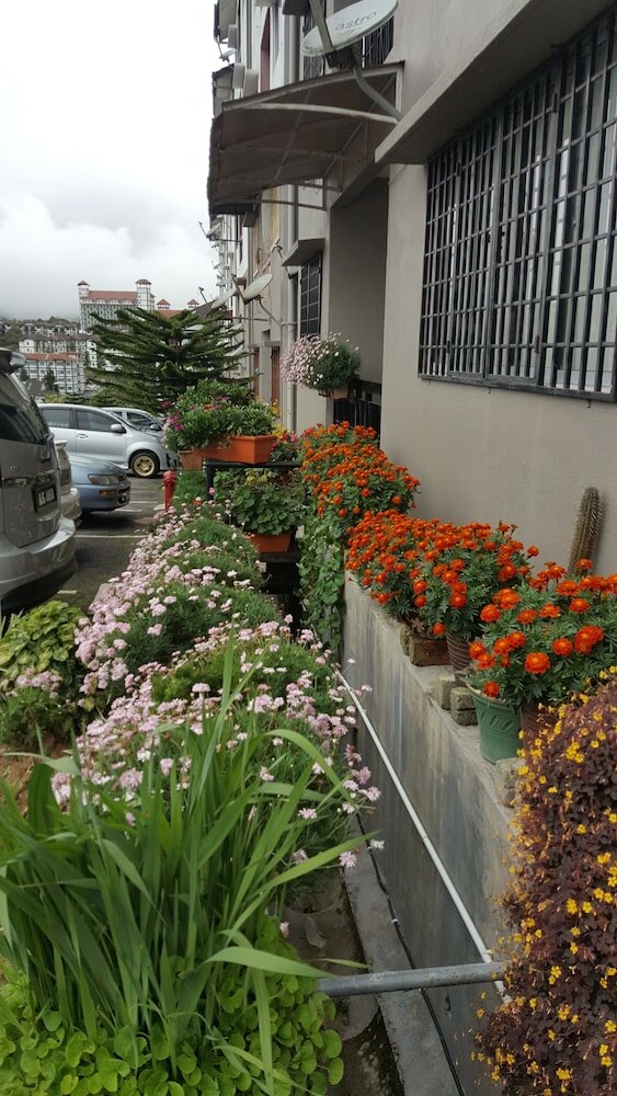 Фото Kpw at Royal Lily Apartment