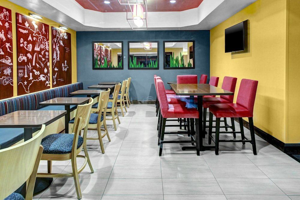 Фото Towneplace Suites Bakersfield West