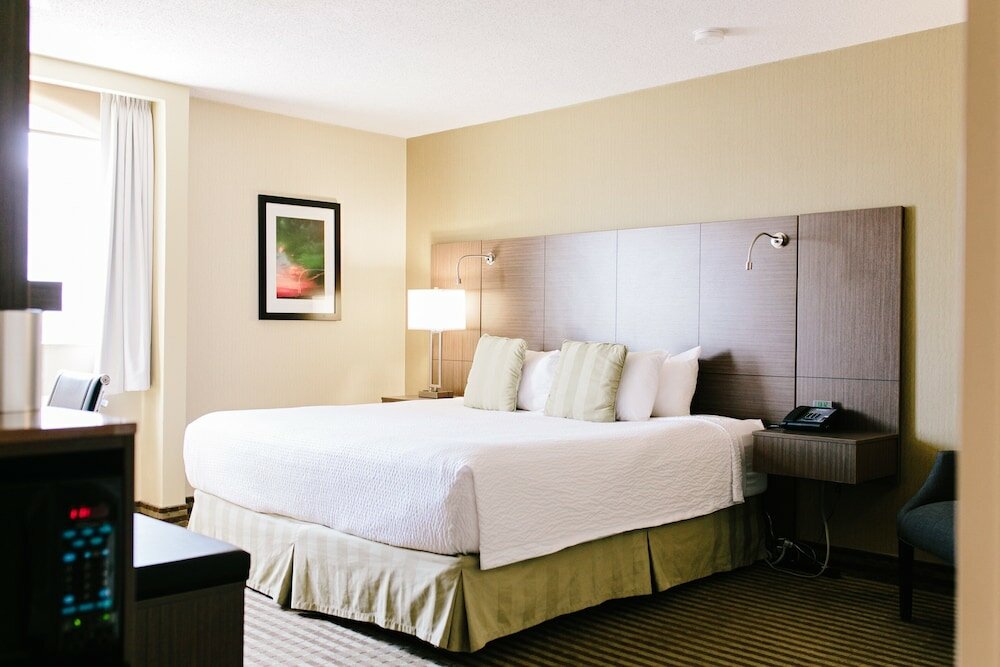 Фото Victoria Inn Hotel and Convention Centre Winnipeg