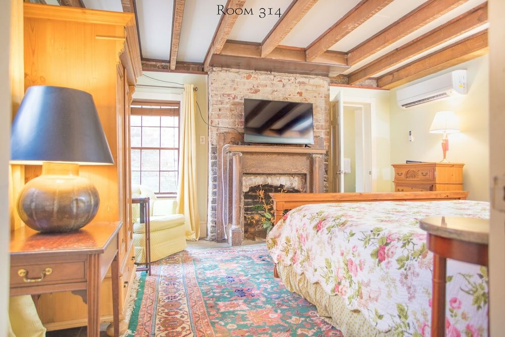 Фото 17Hundred90 Inn and Restaurant