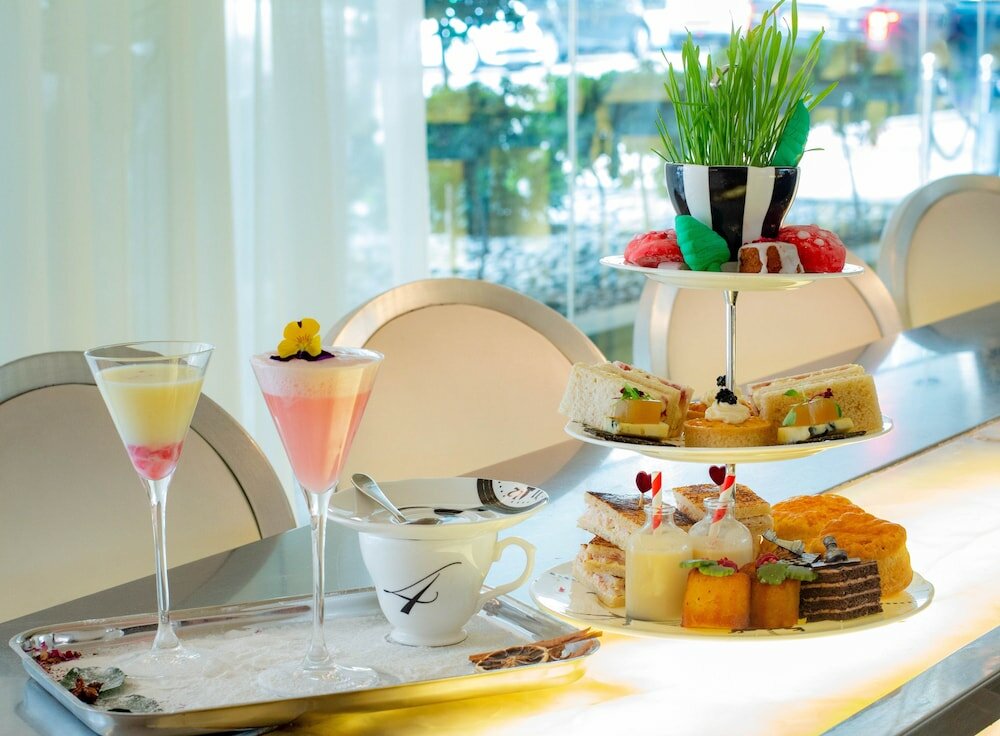 Фото Sanderson London