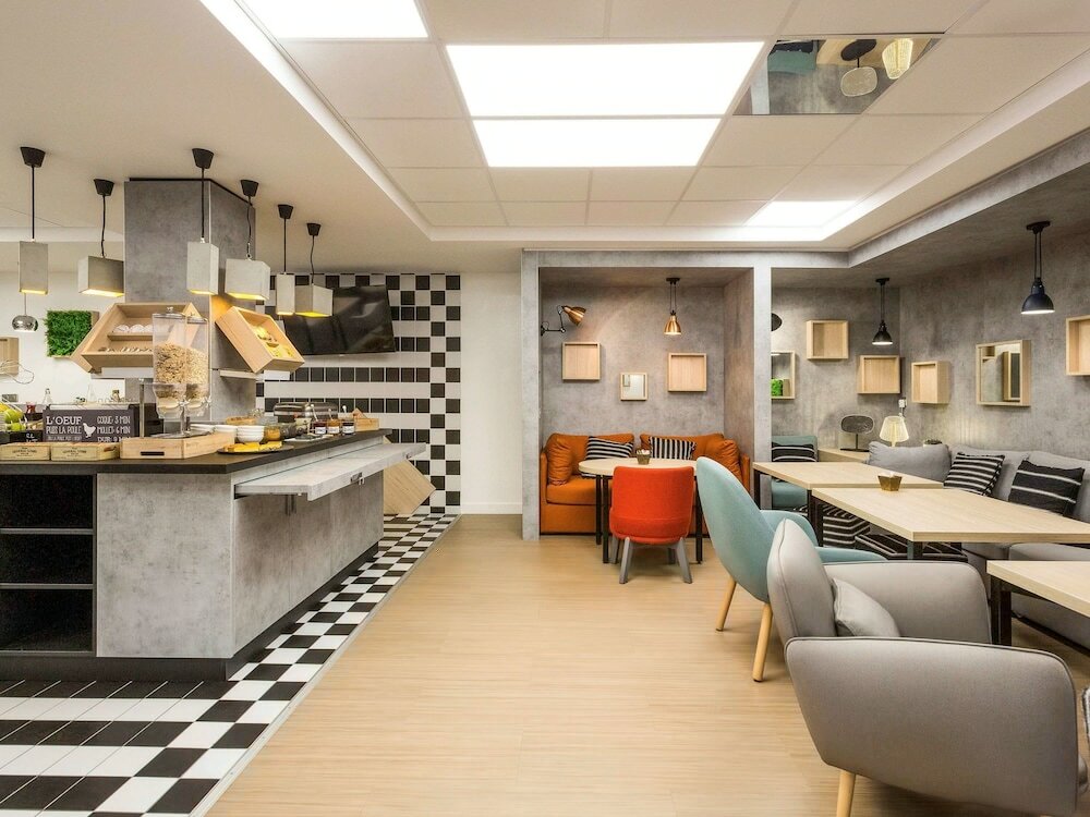 Фото Ibis Bordeaux Centre - Gare Saint-Jean