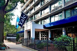 Гостиница Courtyard New Haven at Yale