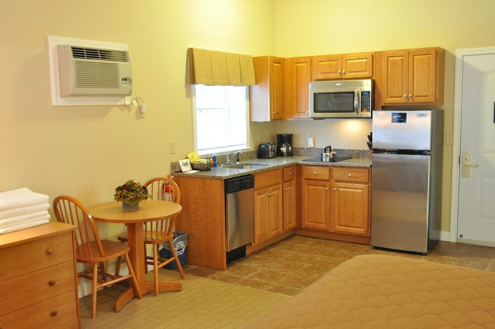 Фото Attitash Mountain Village