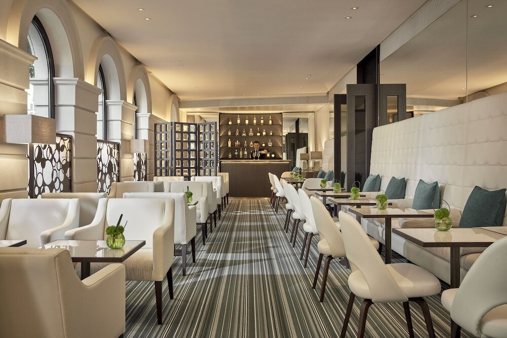 Фото Como The Halkin