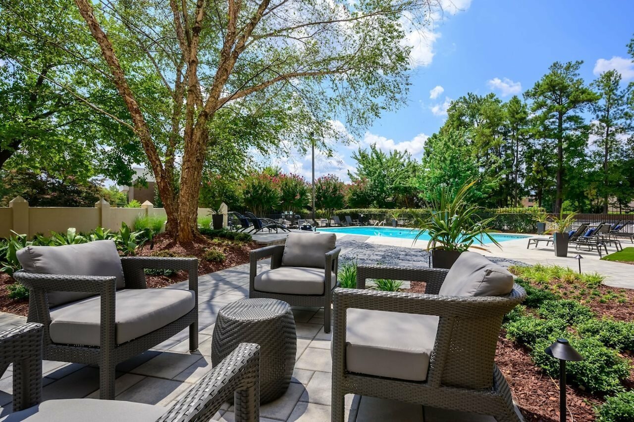 Фото DoubleTree by Hilton Raleigh Midtown, Nc